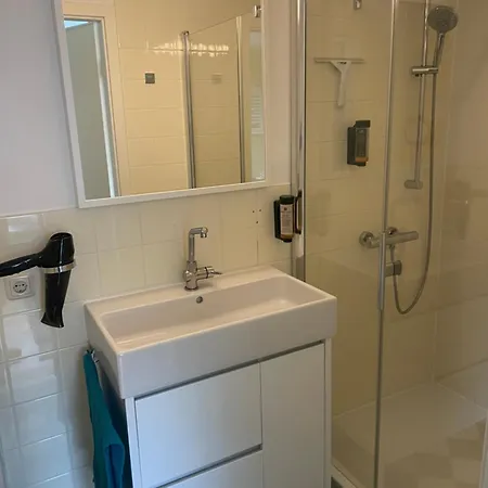 Gaestehaus 汽车旅馆 Rennau